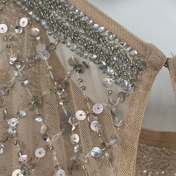 Adrianna Papell Gown Beaded Mesh Diamond Pattern Short Sleeve Champagne 6 Petite - Picture 6 of 16